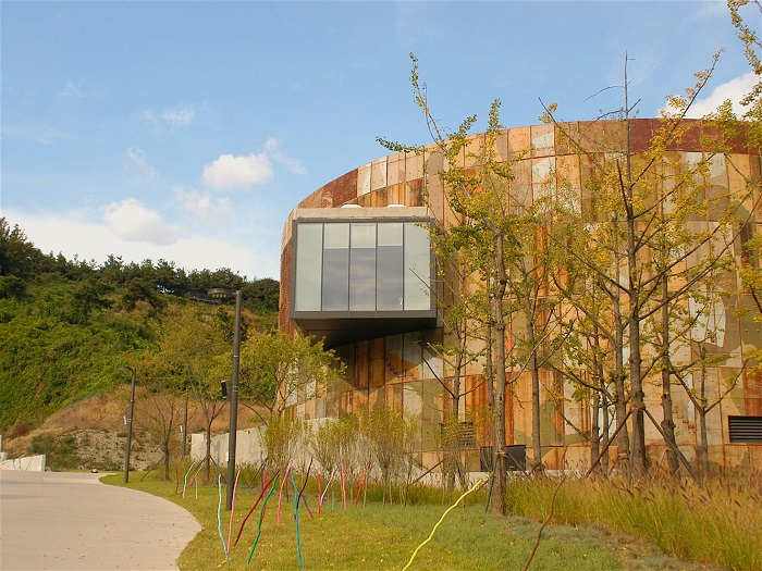 Khám phá công viên văn hóa Oil Tank